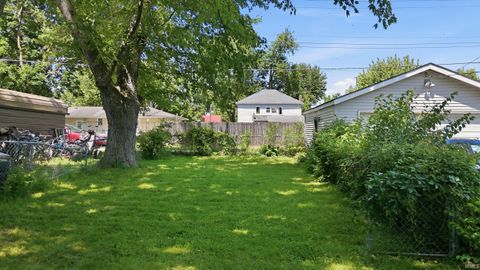 Tiny photo for 449 Olive Street, Cromwell, IN 46732 (MLS # 202626669)