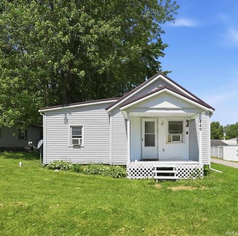 Tiny photo for 449 Olive Street, Cromwell, IN 46732 (MLS # 202626669)