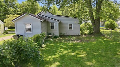 Tiny photo for 449 Olive Street, Cromwell, IN 46732 (MLS # 202626669)