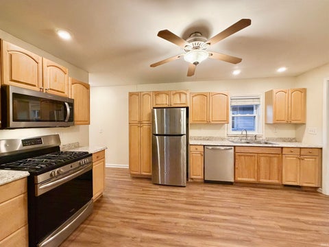 Tiny photo for 1319 SE Riverside Drive, Evansville, IN 47713 (MLS # 202642114)