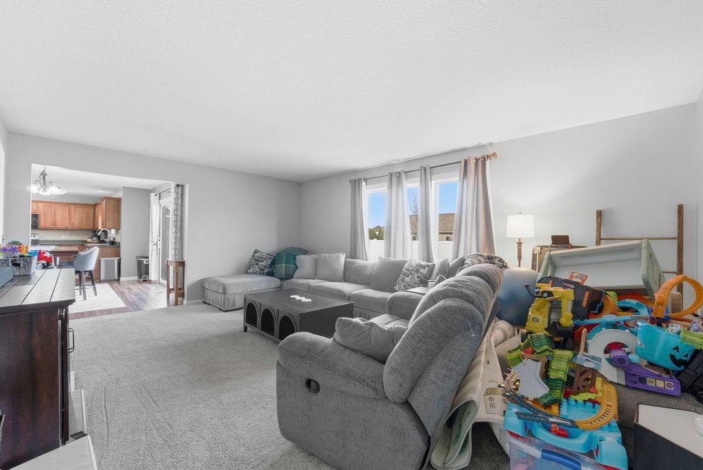 Photo of 9516 Chapmans Boulevard, Fort Wayne, IN 46835 (MLS # 202601791)