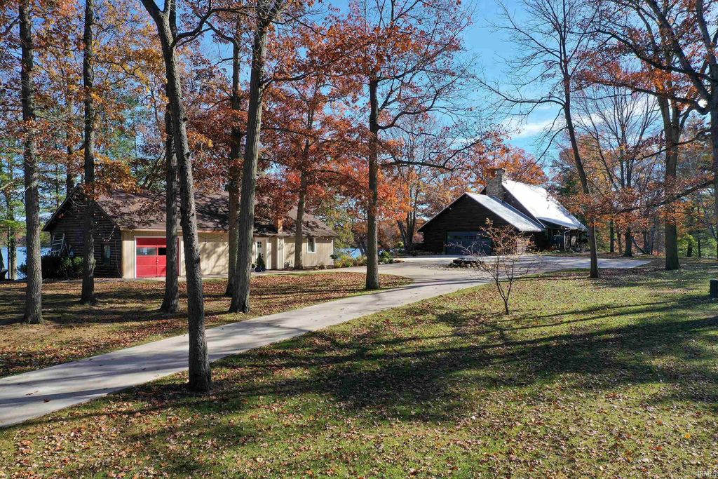 Photo of 1720 N Shore Drive, Rome City, IN 46784 (MLS # 202547961)