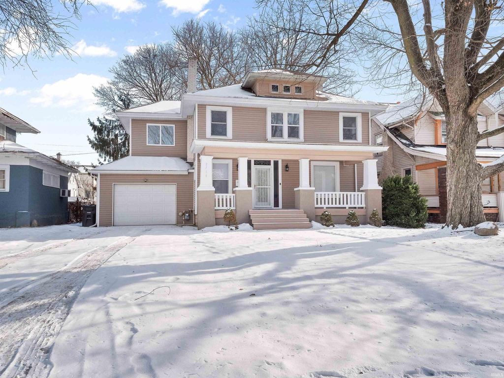 Photo of 2713 Fairfield Avenue, Fort Wayne, IN 46807 (MLS # 202549293)