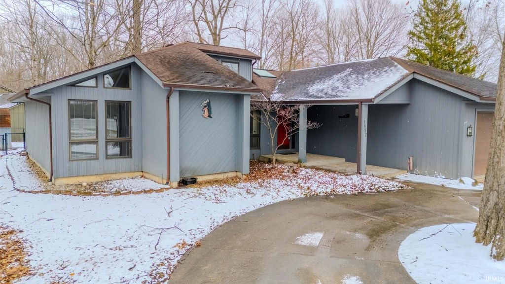 Photo of 1452 Inez Street, Wabash, IN 46992 (MLS # 202605948)