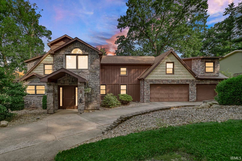 Photo of 18318 Chickasaw Trail, Culver, IN 46511 (MLS # 202628895)