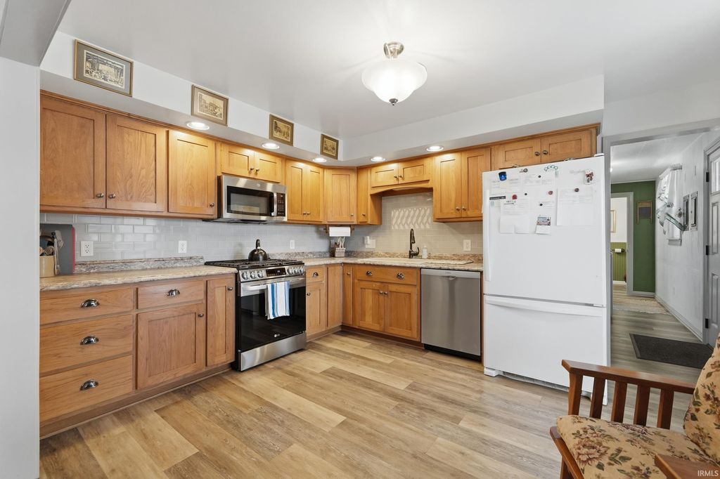 Photo of 4106 Elmcrest Drive, Fort Wayne, IN 46809 (MLS # 202608925)