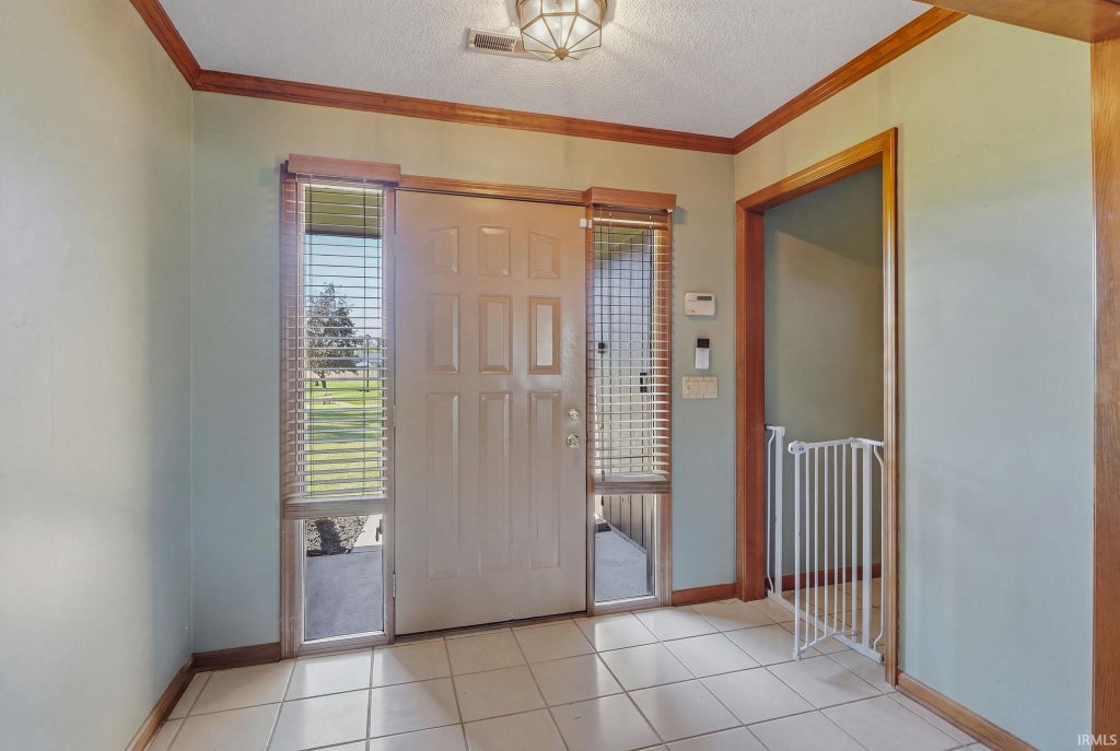 Photo of 10524 Albemarle Court, Fort Wayne, IN 46845 (MLS # 202642598)