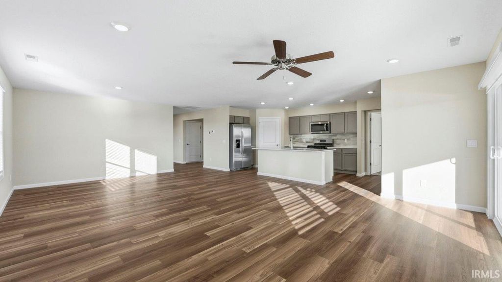 Photo of 1003 Butler Lake Court, Fort Wayne, IN 46818 (MLS # 202544236)