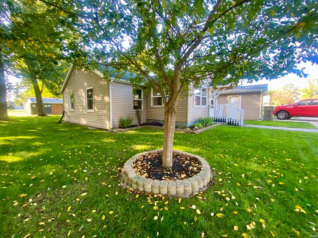 Photo of 752 S Hastings Street, Nappanee, IN 46550 (MLS # 202641296)