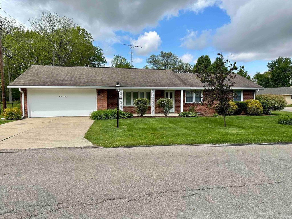 Photo of 1021 N Brentwood Lane, Muncie, IN 47304 (MLS # 202618470)