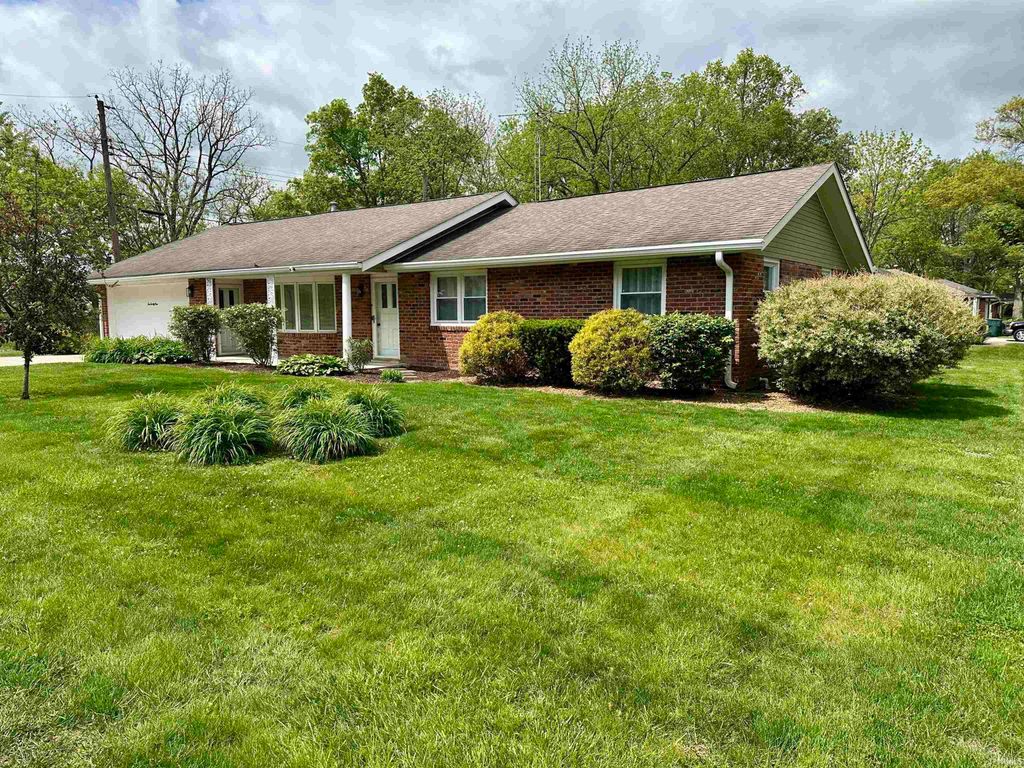 Photo of 1021 N Brentwood Lane, Muncie, IN 47304 (MLS # 202618470)