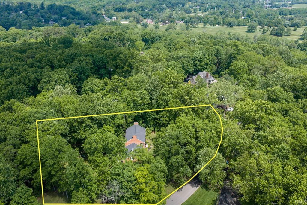 Photo of 336 Hill Drive, Bedford, IN 47421 (MLS # 202619093)