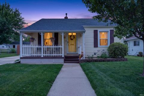 Photo of 1929 S MARKET Street, Kokomo, IN 46902 (MLS # 202619075)