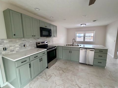 Tiny photo for 221 N Prairie Street, Brookston, IN 47923 (MLS # 202605704)