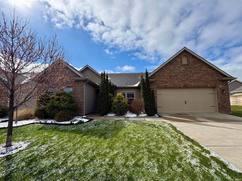 Photo of 131 Aqueduct Circle, West Lafayette, IN 47906 (MLS # 202608648)