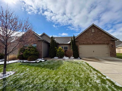 Photo of 131 Aqueduct Circle, West Lafayette, IN 47906 (MLS # 202608648)