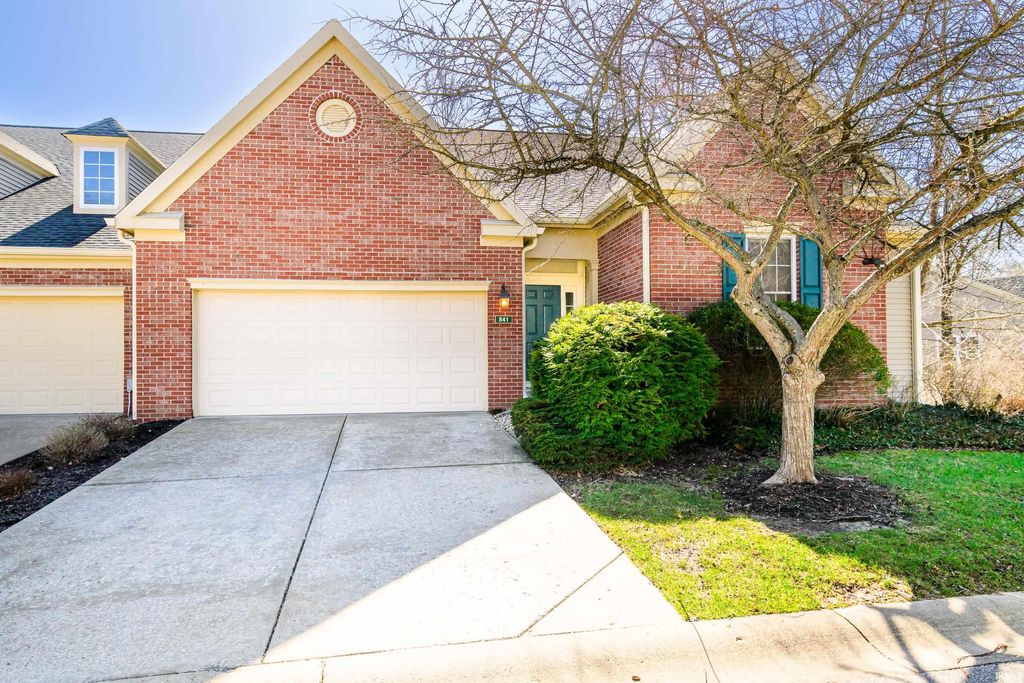 Photo of 841 S Fieldcrest Court, Bloomington, IN 47401 (MLS # 202608401)