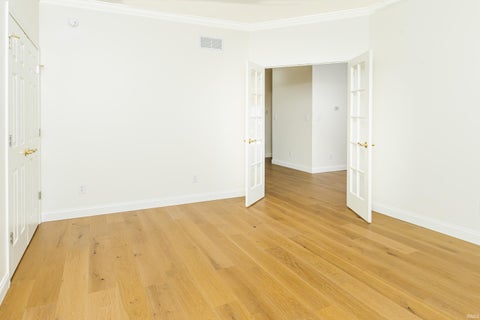 Tiny photo for 841 S Fieldcrest Court, Bloomington, IN 47401 (MLS # 202608401)