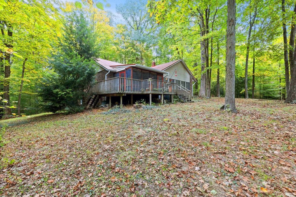 Photo of 946 E Chambers Pike, Bloomington, IN 47408 (MLS # 202600055)