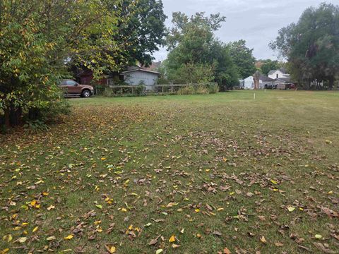 Tiny photo for 409 N Wilson Street, Delphi, IN 46923 (MLS # 202538424)