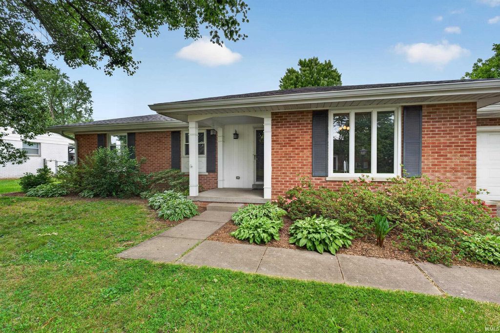 Photo of 7510 E Mulberry Street, Evansville, IN 47715 (MLS # 202619218)