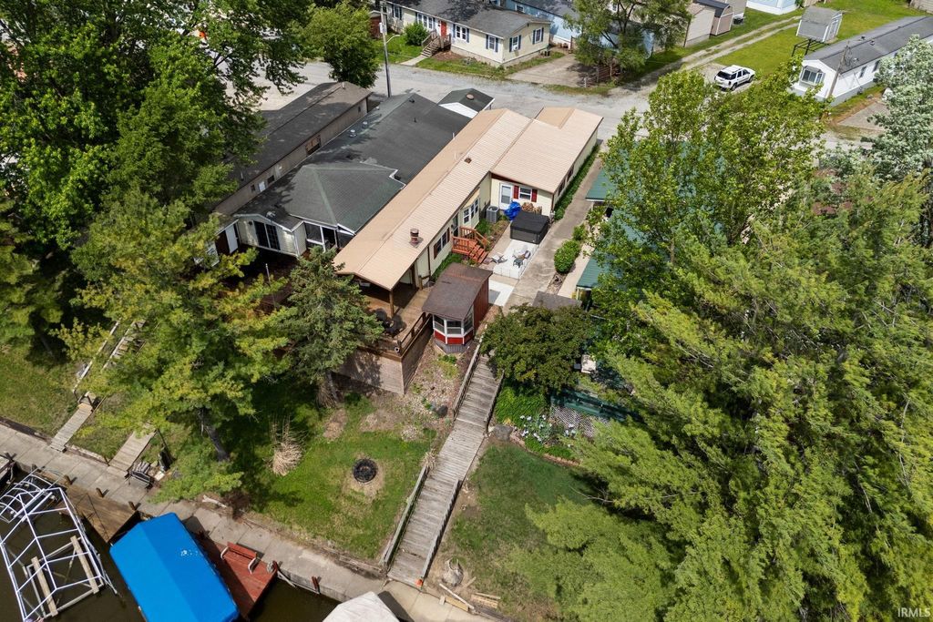 Photo of 11129 N Quiet Water Road, Monticello, IN 47960 (MLS # 202619410)