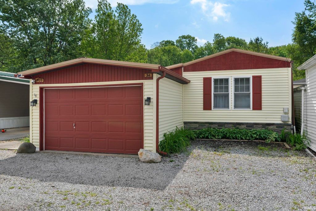 Photo of 11129 N Quiet Water Road, Monticello, IN 47960 (MLS # 202619410)