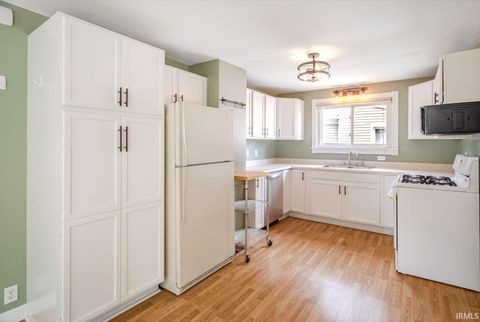 Tiny photo for 1321 S 5th Street, Lafayette, IN 47905 (MLS # 202619604)