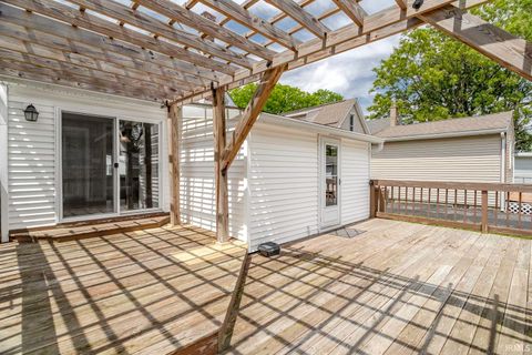 Tiny photo for 1321 S 5th Street, Lafayette, IN 47905 (MLS # 202619604)