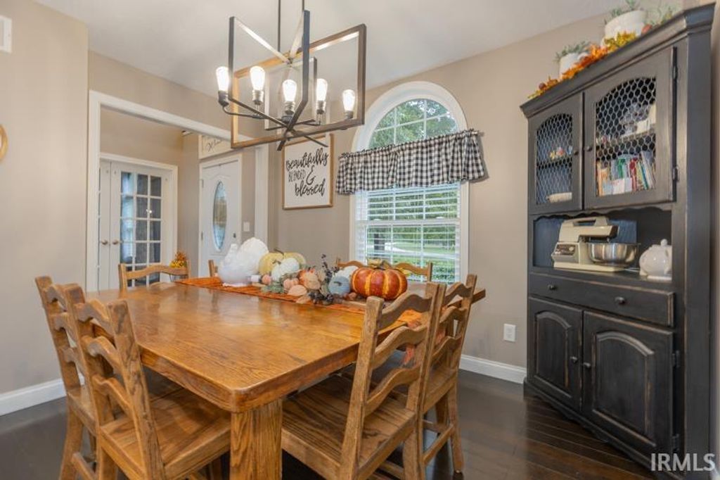 Photo of 9611 Hwy 66 Highway, Wadesville, IN 47638 (MLS # 202545375)