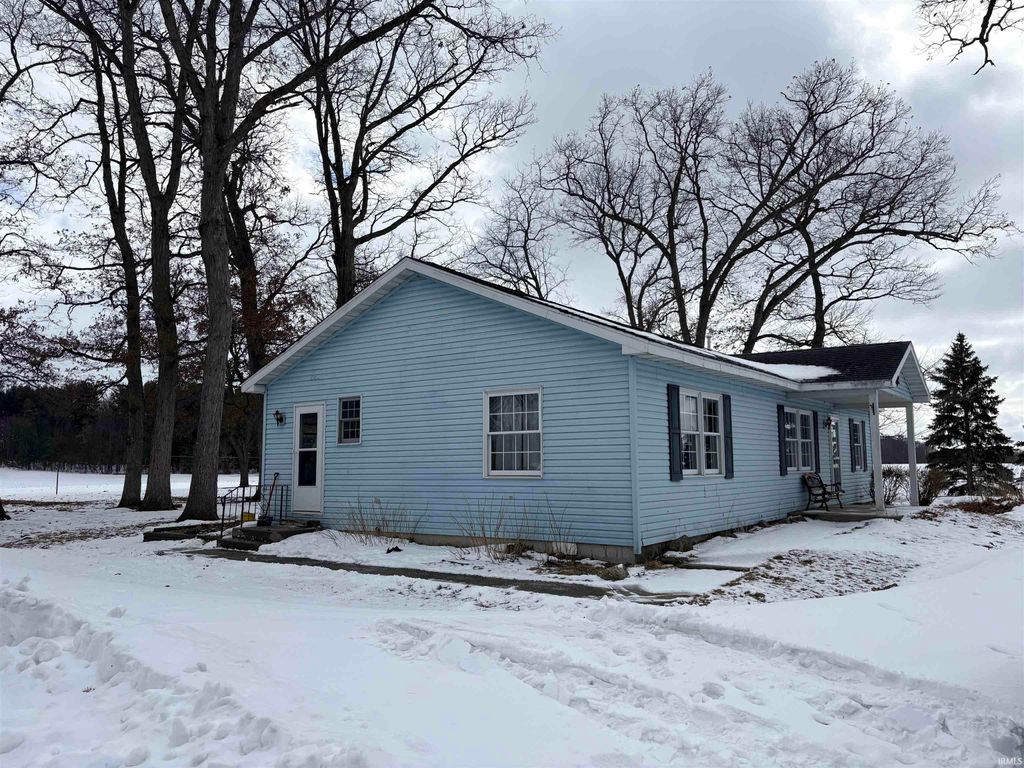 Photo of 4770 N 600 E Road, Monterey, IN 46960 (MLS # 202604281)