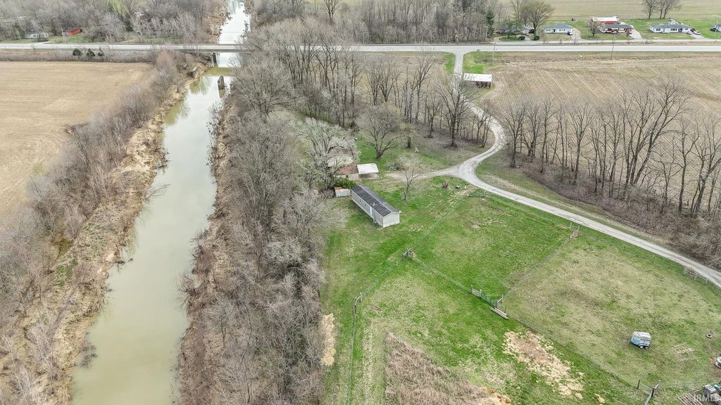 Photo of 1801 N Highway 69, Mount Vernon, IN 47620 (MLS # 202609222)