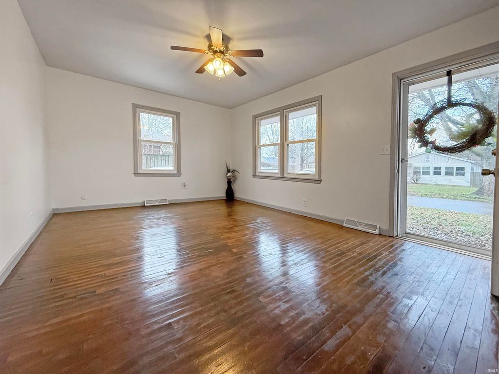 Photo of 1758 S Alvord Boulevard, Evansville, IN 47714 (MLS # 202548677)