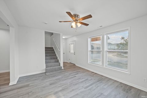 Tiny photo for 712 S 29th Street, Lafayette, IN 47904 (MLS # 202532444)