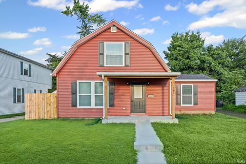 Photo of 712 S 29th Street, Lafayette, IN 47904 (MLS # 202532444)