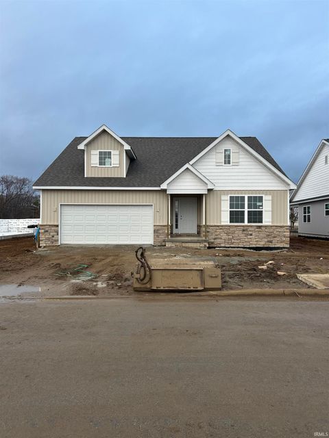 Photo of 300 Peace Tree Village Drive #6, Rochester, IN 46975 (MLS # 202607096)