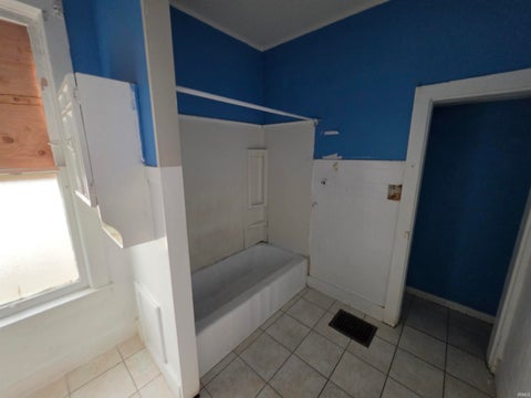 Tiny photo for 221 W Woodland Avenue, Fort Wayne, IN 46807 (MLS # 202637918)