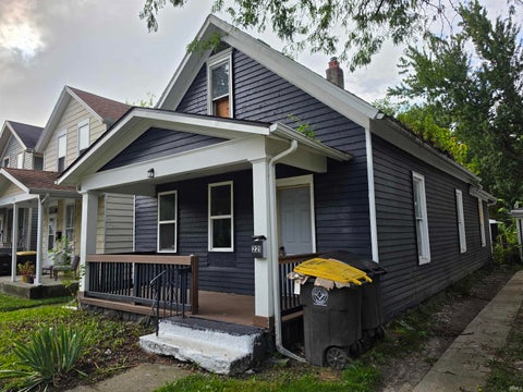 Tiny photo for 221 W Woodland Avenue, Fort Wayne, IN 46807 (MLS # 202637918)