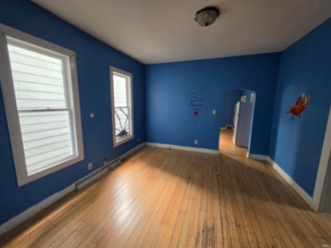 Tiny photo for 221 W Woodland Avenue, Fort Wayne, IN 46807 (MLS # 202637918)
