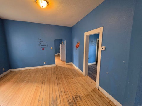 Tiny photo for 221 W Woodland Avenue, Fort Wayne, IN 46807 (MLS # 202637918)