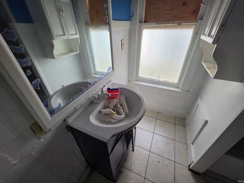 Tiny photo for 221 W Woodland Avenue, Fort Wayne, IN 46807 (MLS # 202637918)