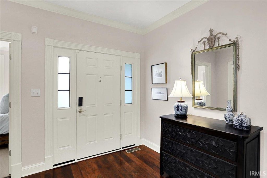 Photo of 907 S Baldwin Drive, Bloomington, IN 47401 (MLS # 202541865)