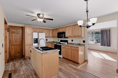 Tiny photo for 694 W Ladd Avenue, Bloomington, IN 47403 (MLS # 202644829)