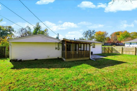 Tiny photo for 694 W Ladd Avenue, Bloomington, IN 47403 (MLS # 202644829)