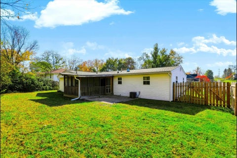 Tiny photo for 694 W Ladd Avenue, Bloomington, IN 47403 (MLS # 202644829)