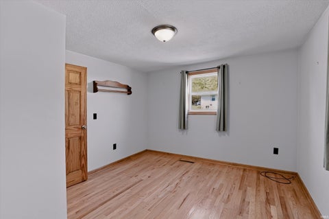Tiny photo for 694 W Ladd Avenue, Bloomington, IN 47403 (MLS # 202644829)