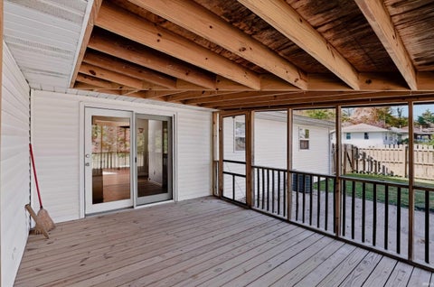 Tiny photo for 694 W Ladd Avenue, Bloomington, IN 47403 (MLS # 202644829)