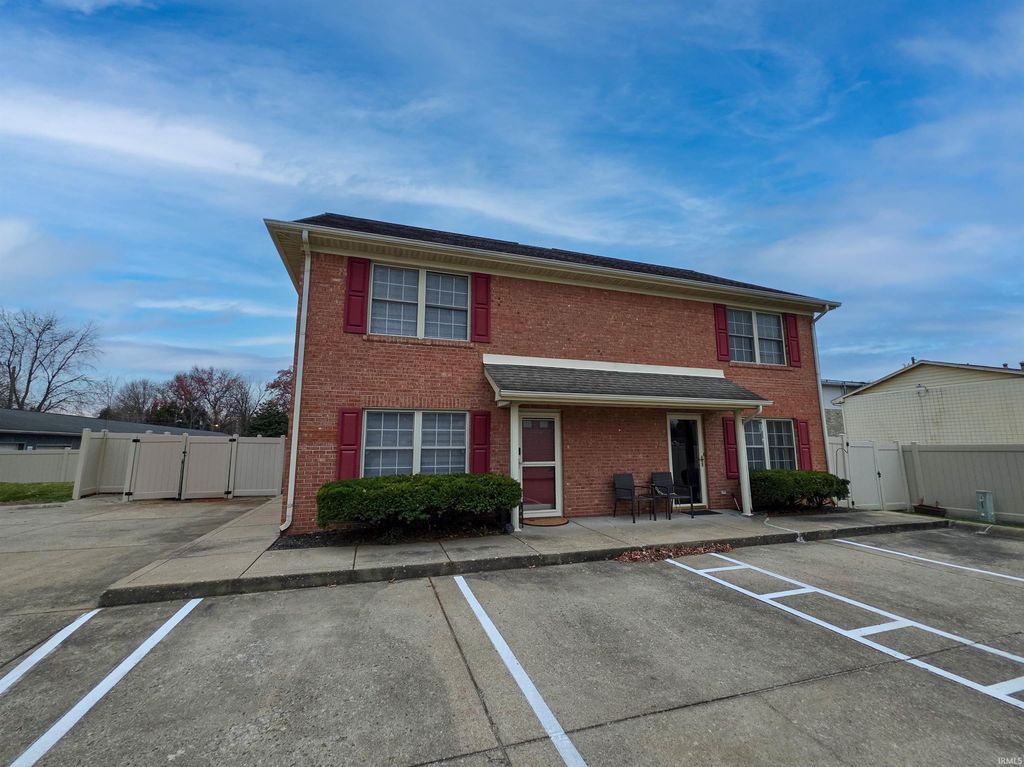 Photo of 2904 Dexter Court, Evansville, IN 47714 (MLS # 202547957)