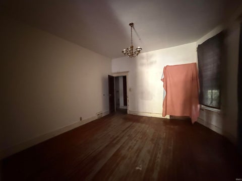 Tiny photo for 611 E Gum Street, Evansville, IN 47713 (MLS # 202642173)