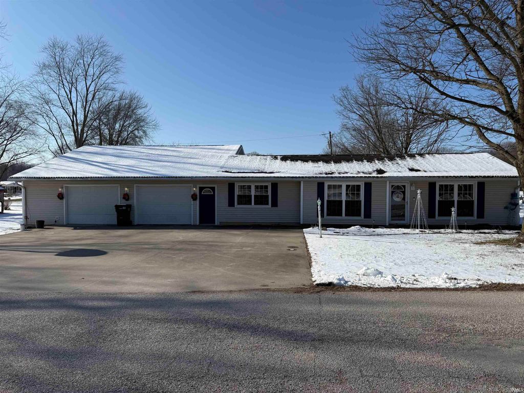 Photo of 1905 E Schulze Road, Vincennes, IN 47591 (MLS # 202549065)